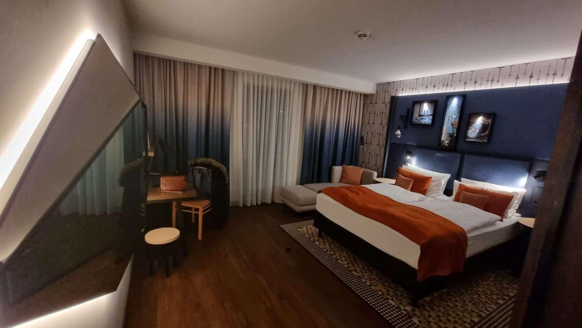 Hotel Berlin Mercedes Platz